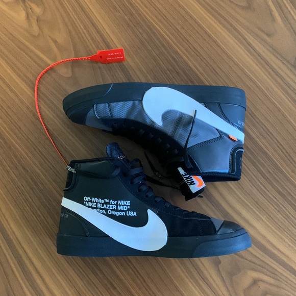 Hi everyone, these are my brand new off white blazers. Have not been worn. - Picture 2 of 7